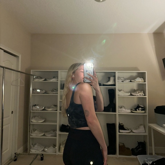 Lululemon Align Tank Diamond Dye Blue Black Size 8 US Great condition - Picture 5 of 5